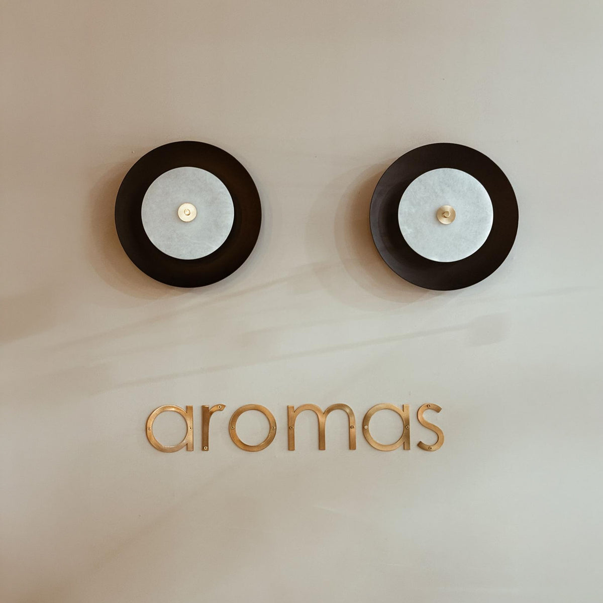 Aromas Coss Alabaster LED Wall light