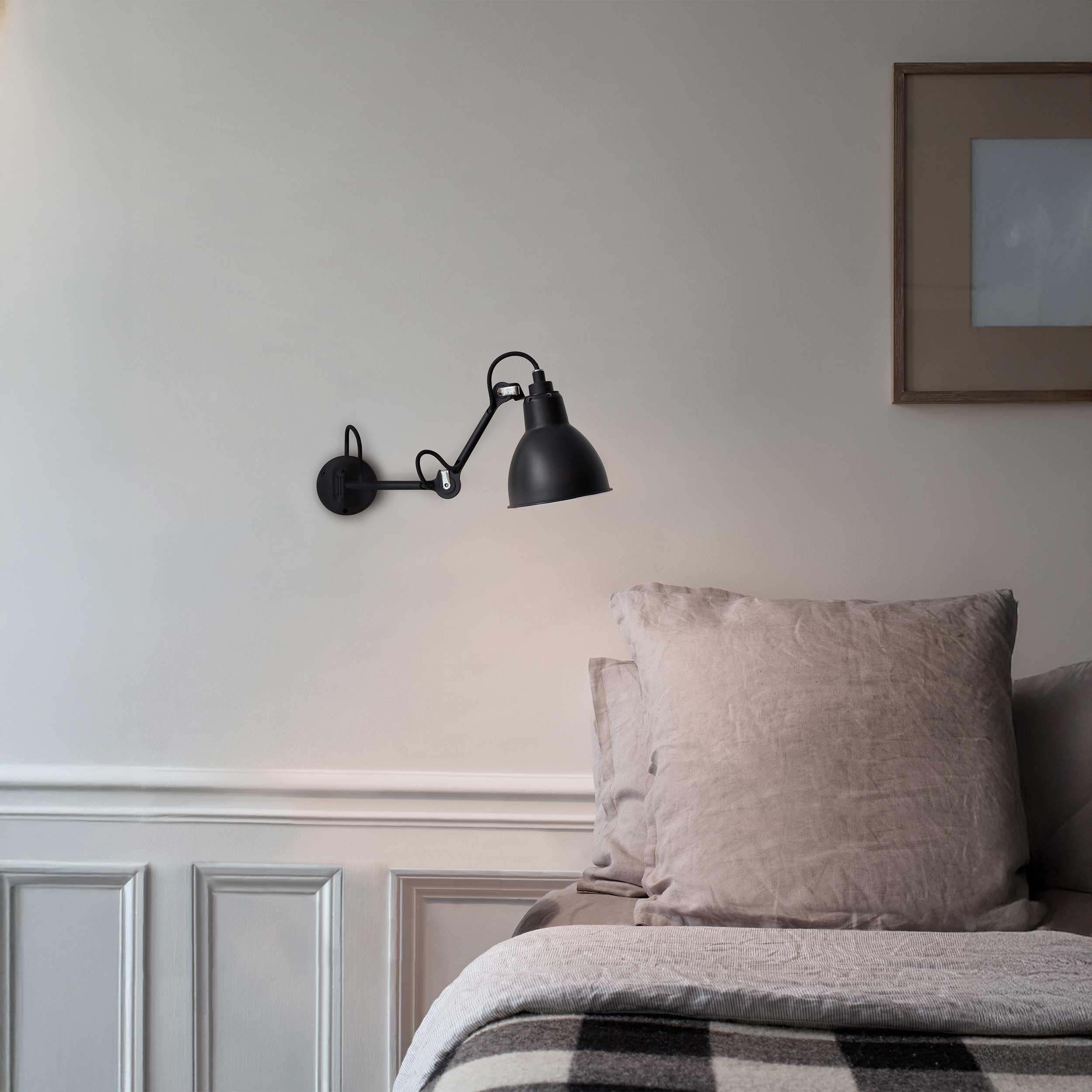 DCW éditions Lampe Gras N°204 E27 wall lamp for bed