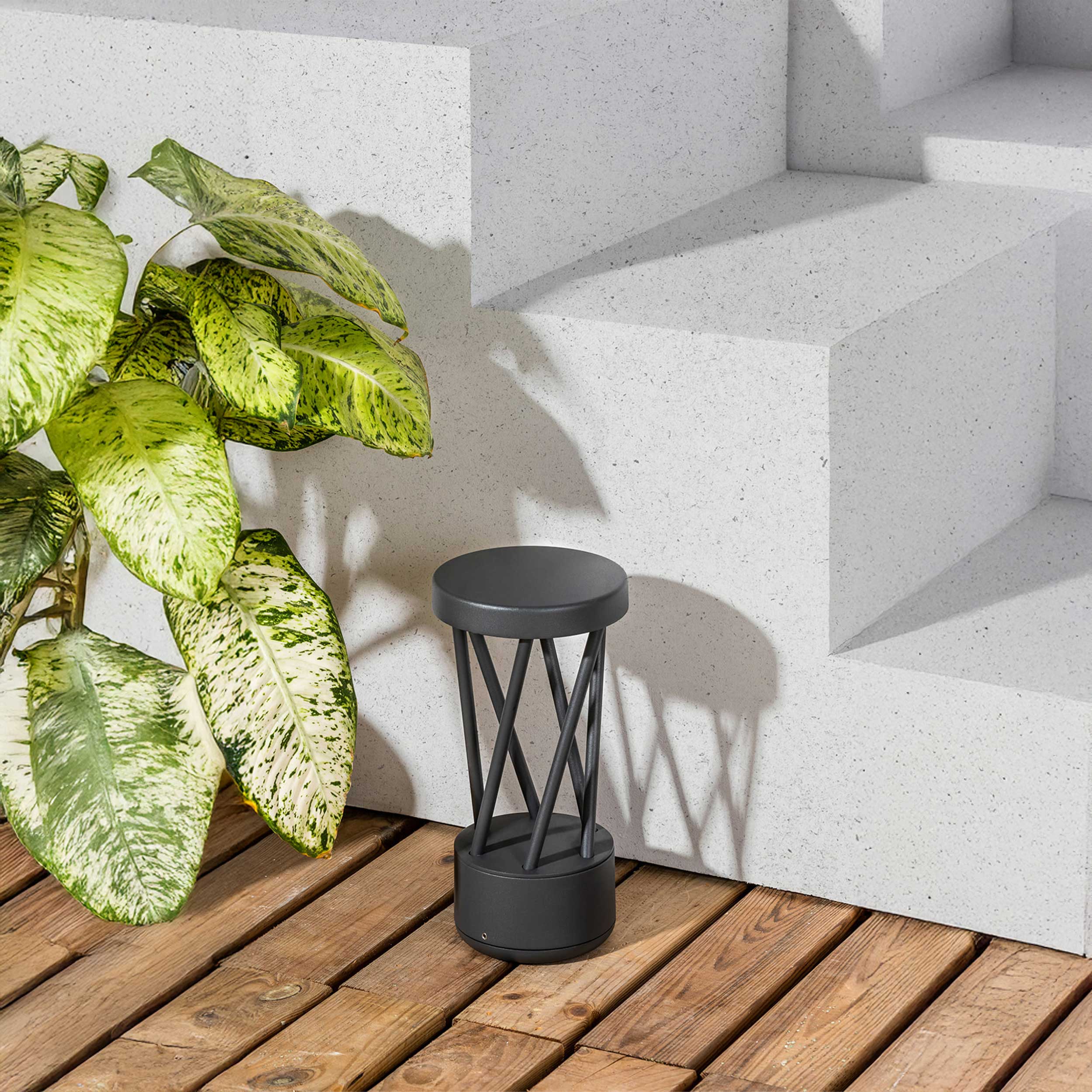 Faro Twist LED column exterior light IP65