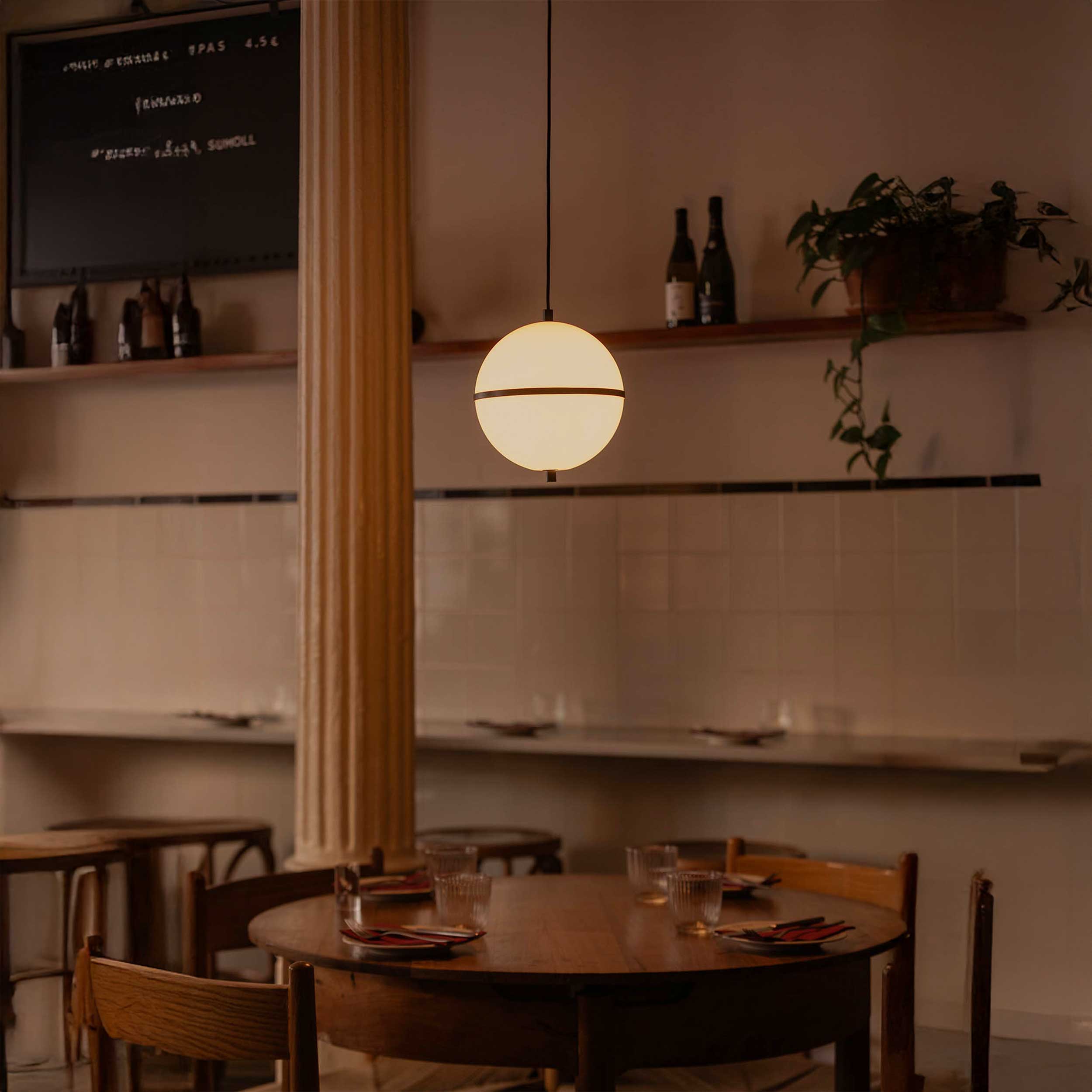 Faro Dome pendant light