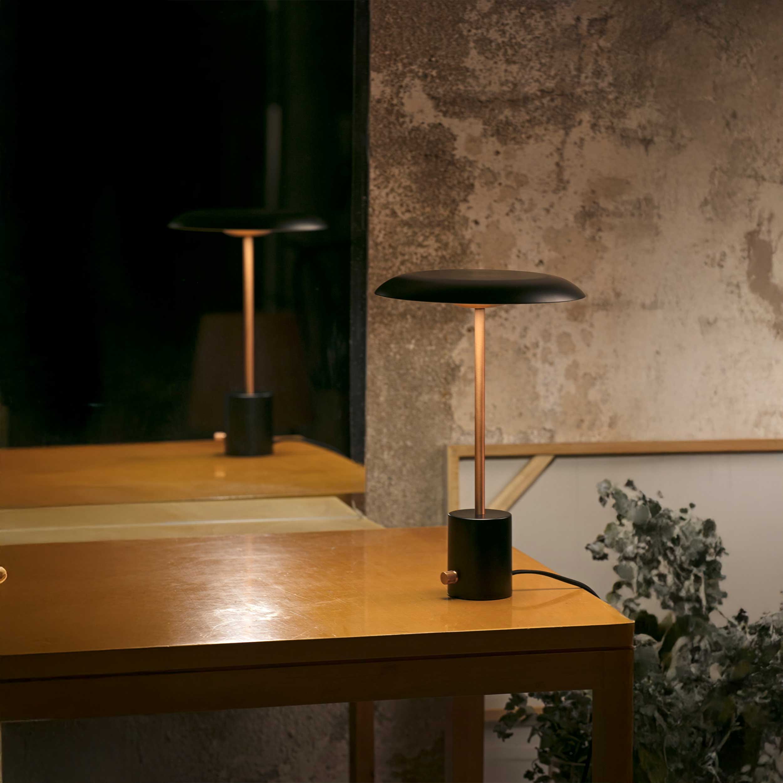 Faro Hoshi LED Dimmable table light