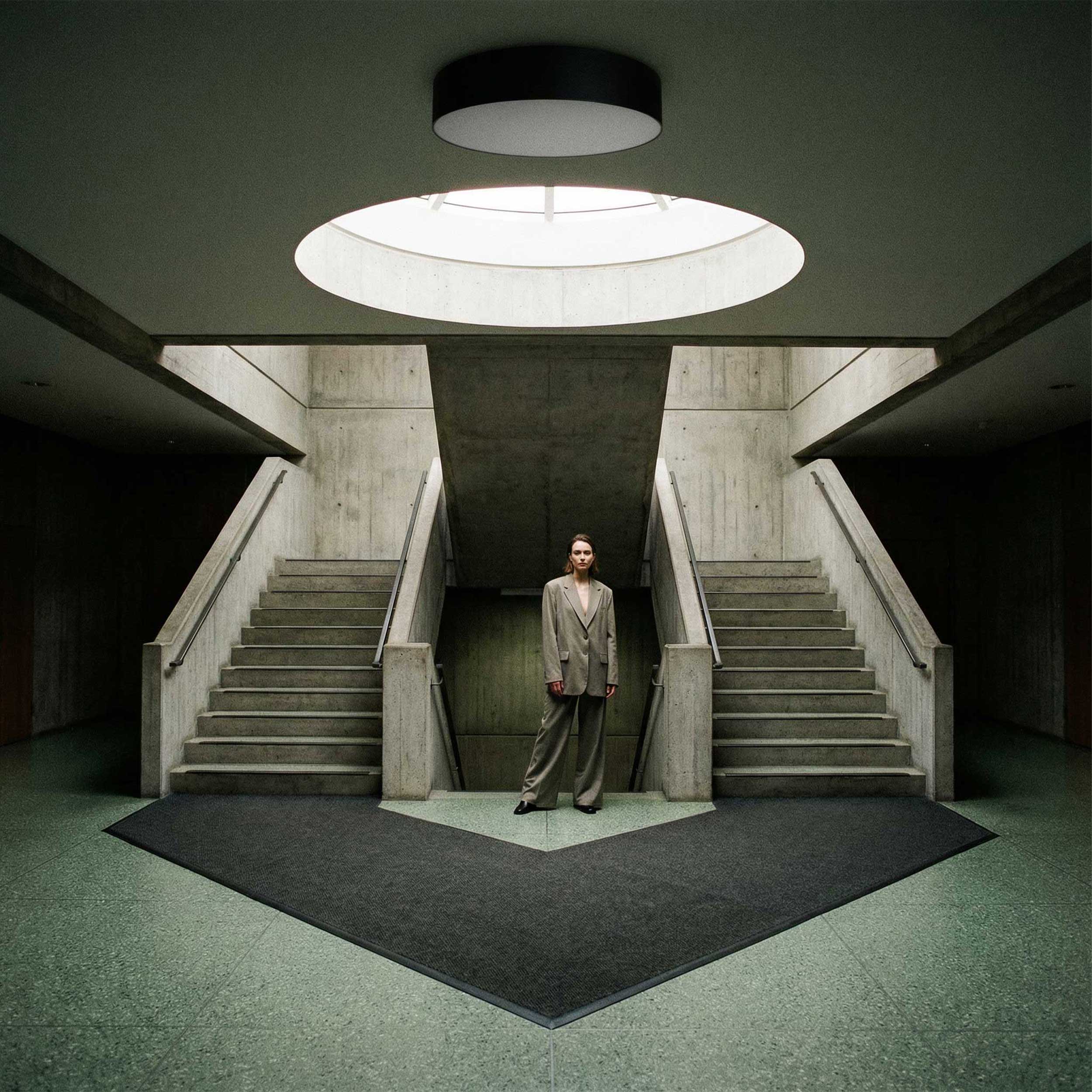 Fabio LED circular pendant light CCT