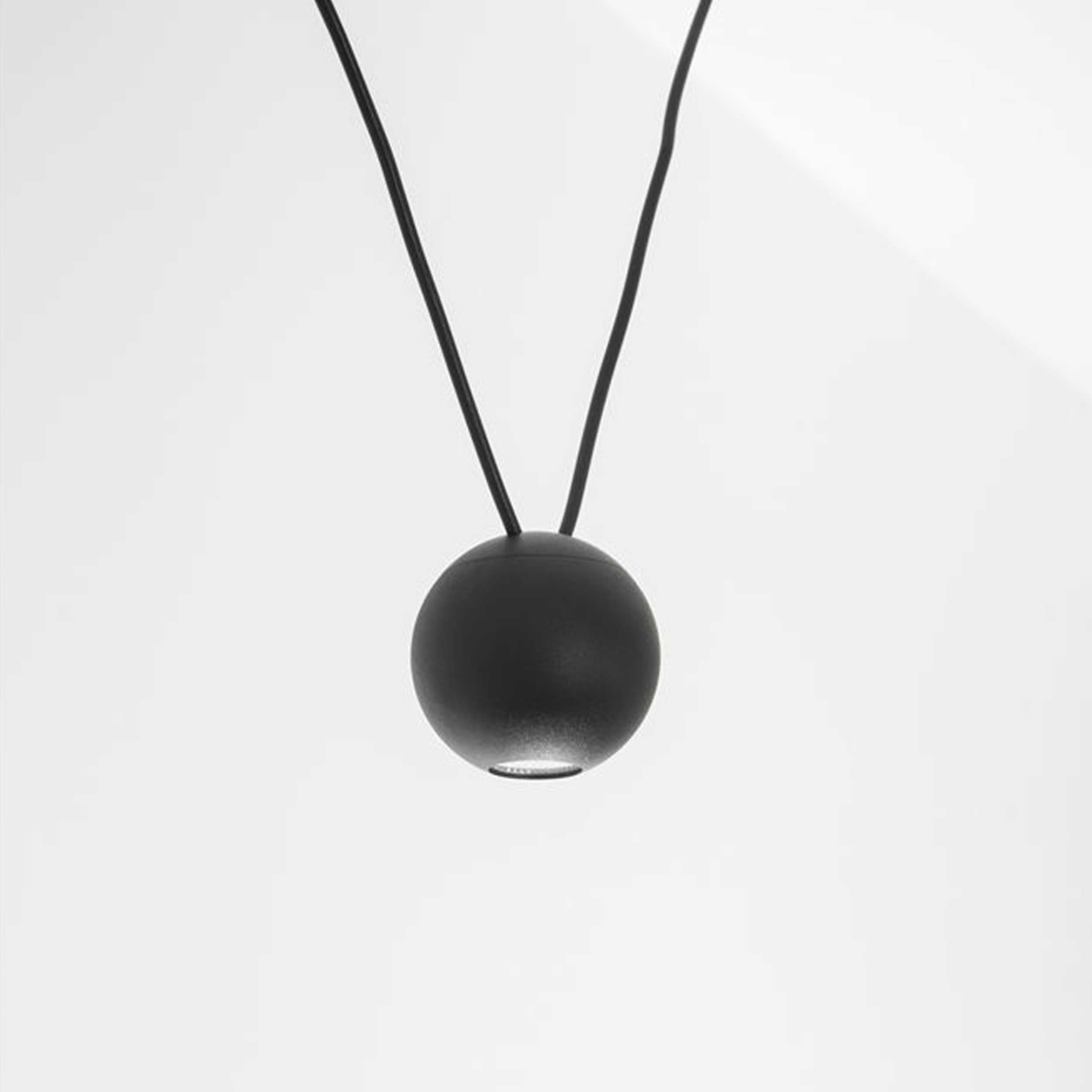 Nova Luce Nocci LED pendant light with cable suspension