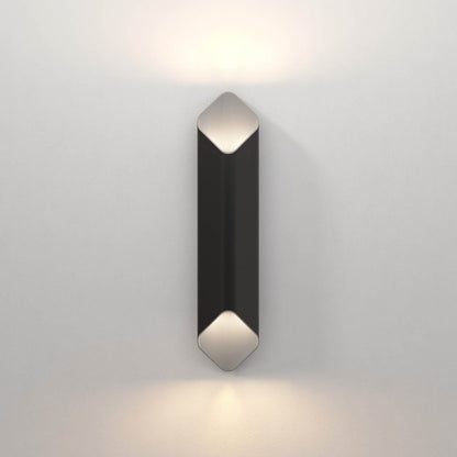 Astro Ako 600 LED nástěnné svítidlo stříbrné