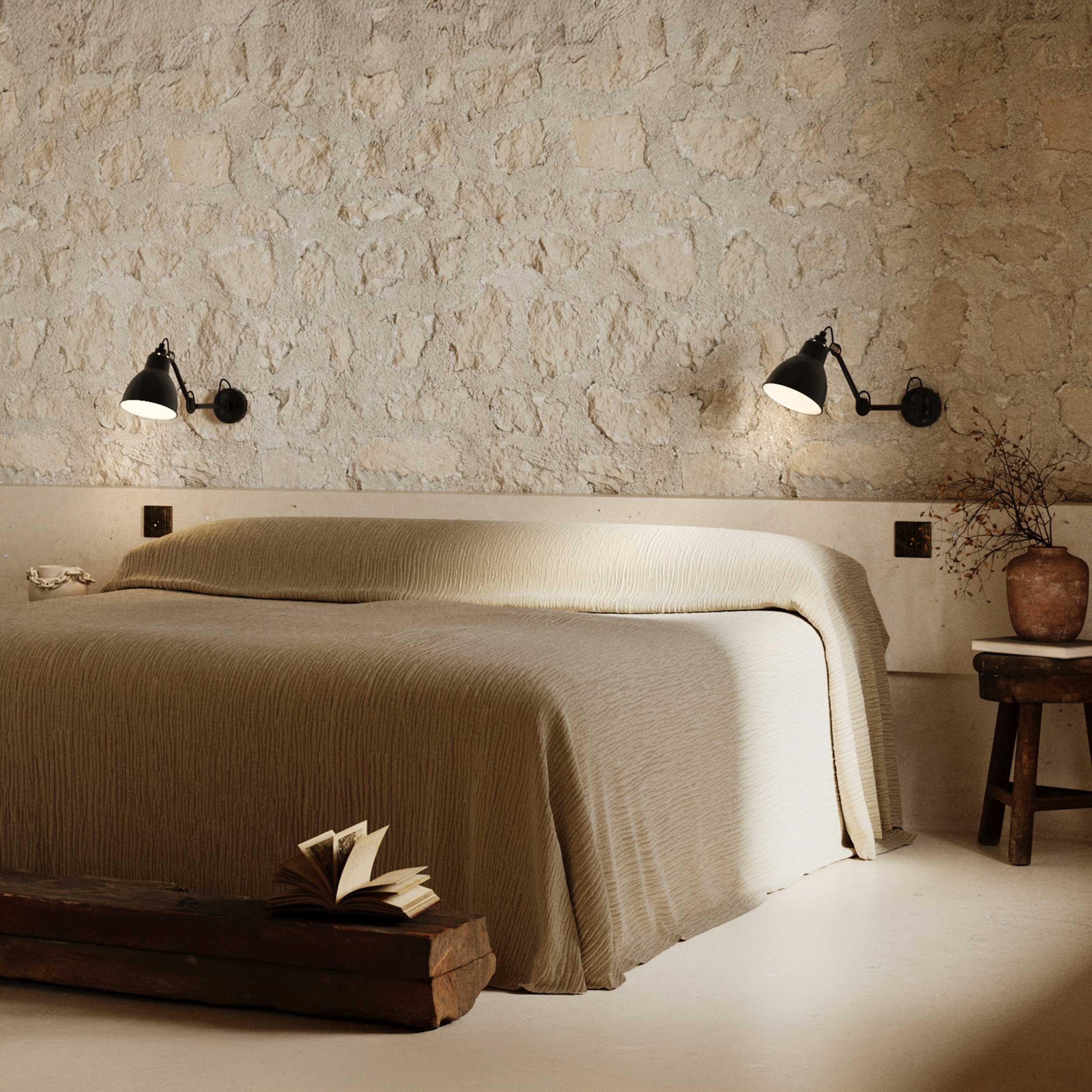DCW éditions Lampe Gras N°204 E27 wall lamp for bed