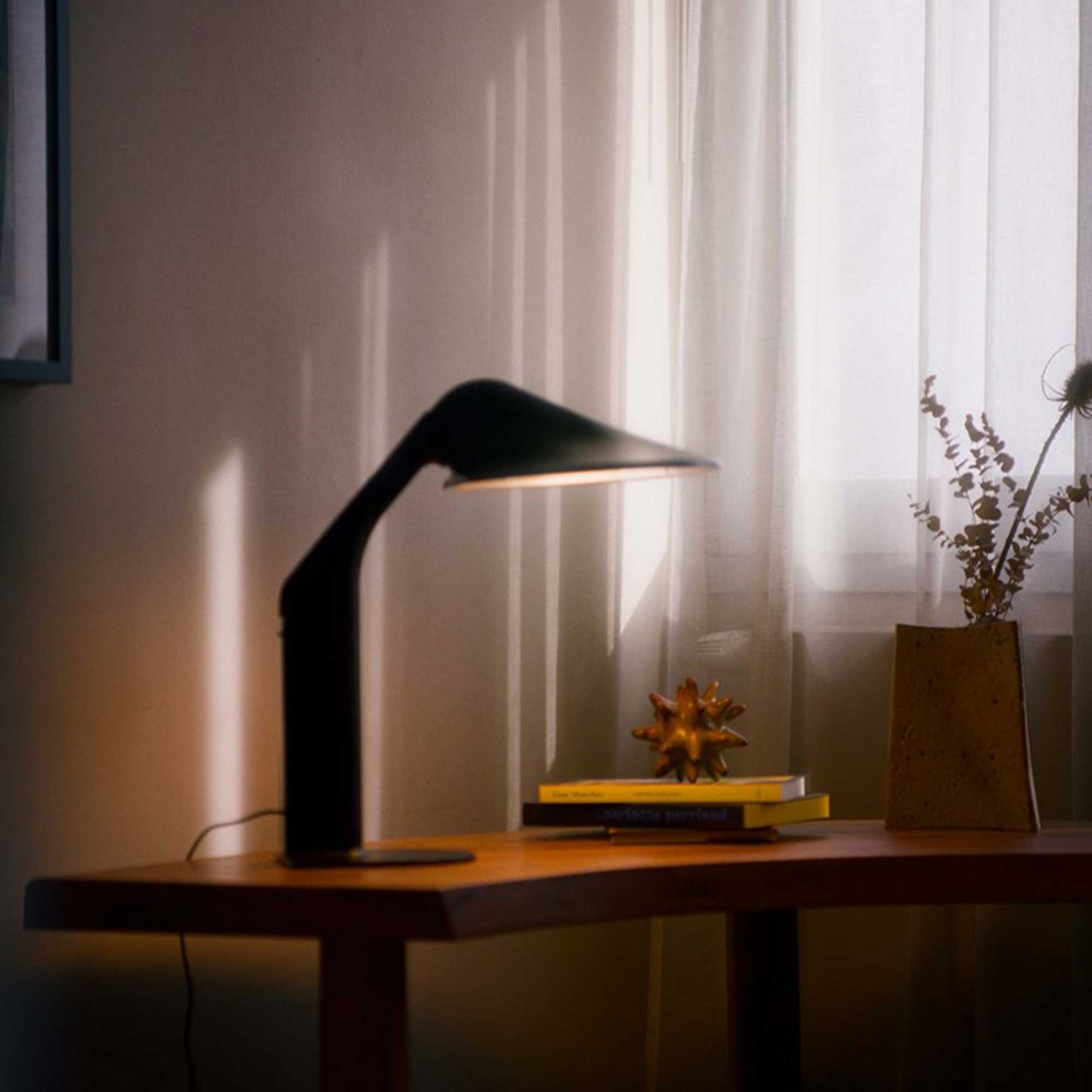 DCW éditions Niwaki LED table lamp