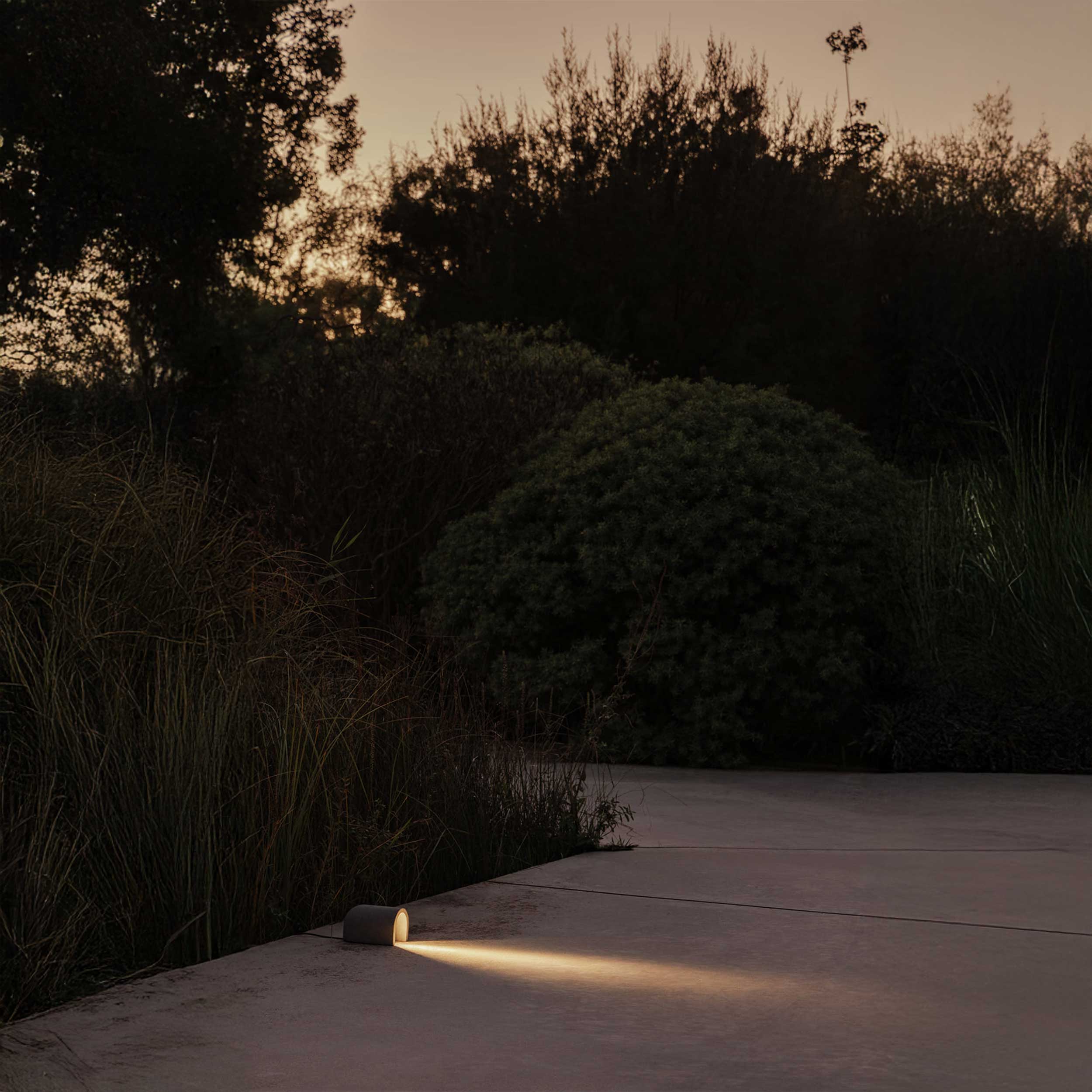 Faro Iglu LED exterior column light IP65