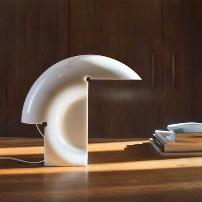 Flos Biagio E27 ikonická stolní lampa