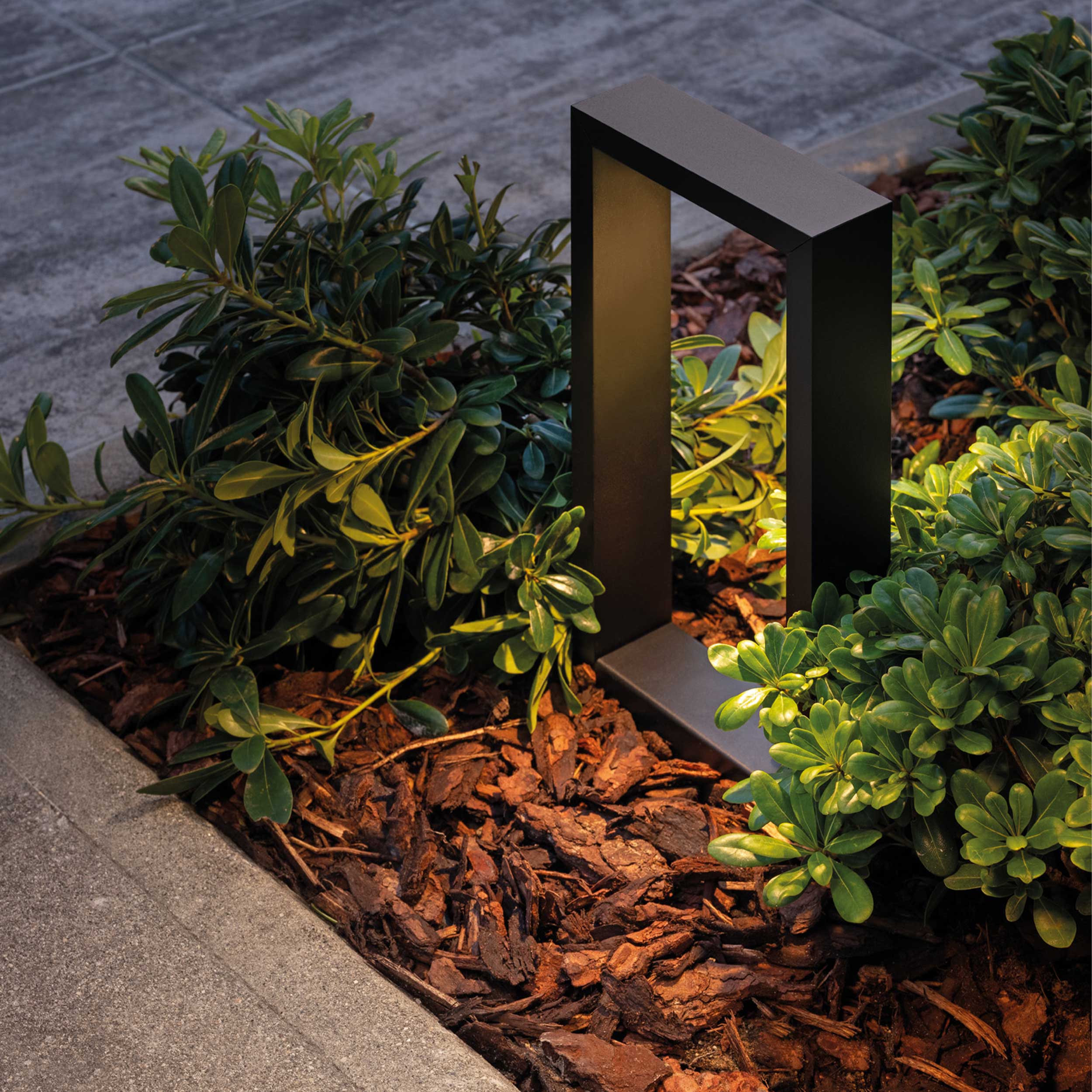 Lombardo Arke LED exterior column light IP66 24V