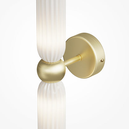 Maytoni Antic G9 double-arm wall light