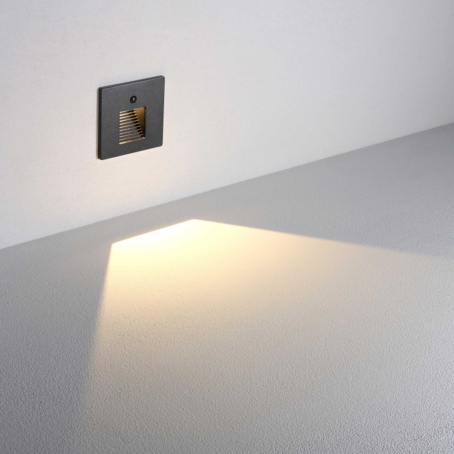 Ascend LED schodišťové zápustné svítidlo s pohybovým senzorem