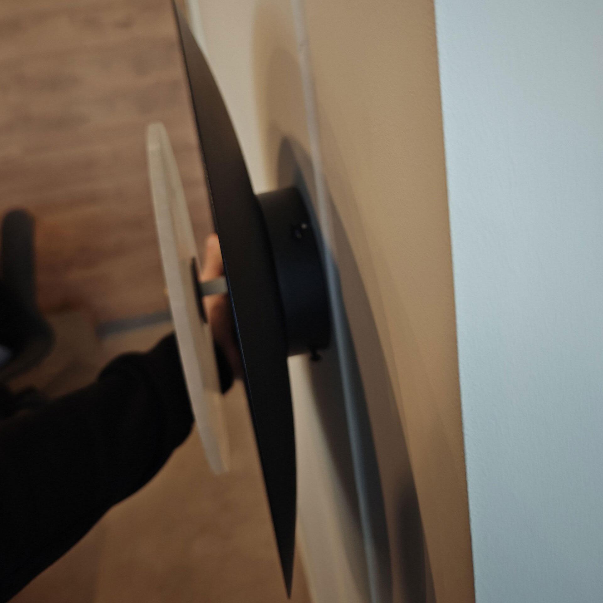 Aromas Coss LED surface-mounted light